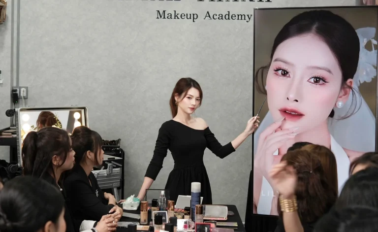 Hình ảnh lớp học makeup tại Lilychen Makeup Academy